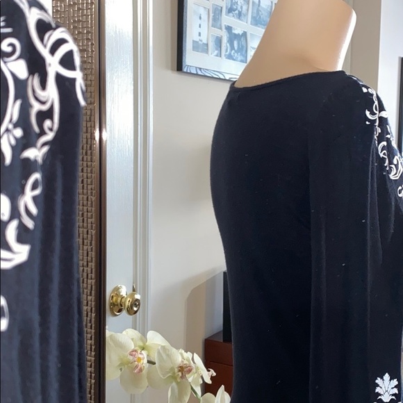 Ninety Black V-Neck Dress with White Details - Picture 3 of 7